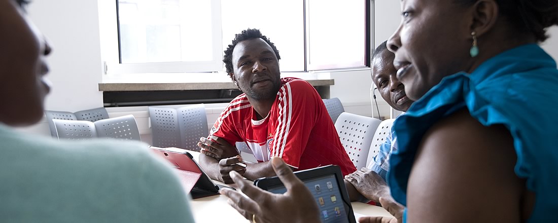 Afrikanische Studenten in einer Lehrsituation